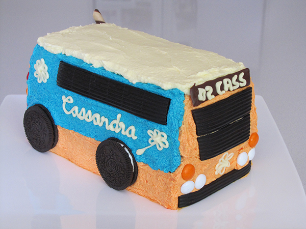 bus cake