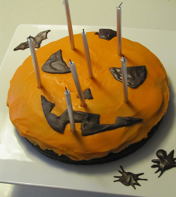 jack-o-lantern cake