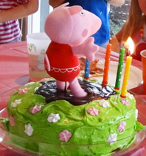 Peppa Pig cake